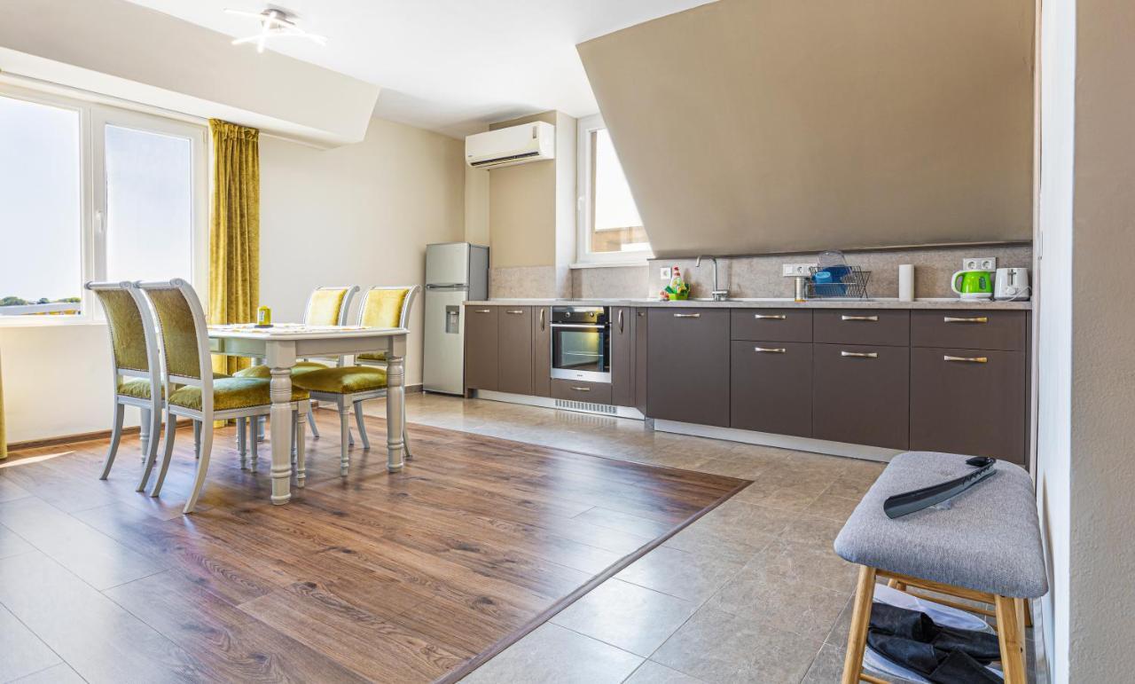 Apartament Fancy 1Bd Penthouse With Terrace Near The Centre By Flat Mаnager Płowdiw Zewnętrze zdjęcie
